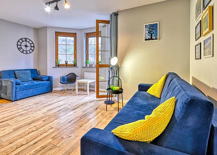 Nadrzeczna, Sun & Snow