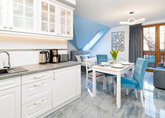 Nadrzeczna, Sun & Snow