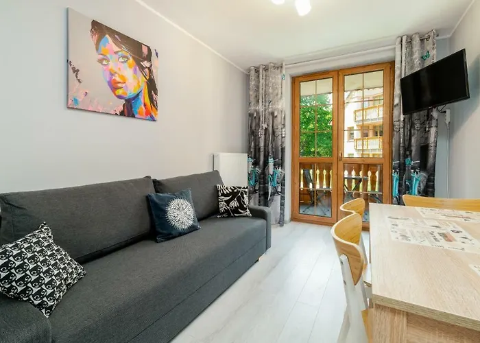 Nadrzeczna, Sun & Snow *